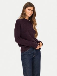 ONLY Sweter Camilla 15277080 Fioletowy Regular Fit. Fioletowe swetry klasyczne ONLY, m, z syntetyku, bez kołnierzyka. Za 139,99 zł.