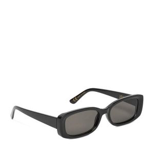 Okulary przeciwsłoneczne JENNY. Czarne okulary przeciwsłoneczne Jenny. Za 39,99 zł.