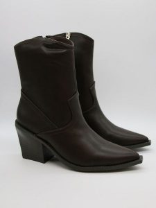 Bellucci Botki w kolorze brązowym rozmiar: 36. Brązowe botki Bellucci, bez wzorów, bez obcasa, bez zapięcia. Za 165,99 zł.