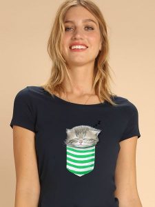 WOOOP Koszulka "Cat in the pocket" w kolorze granatowym rozmiar: XL. Niebieskie bluzki Wooop, l, bez wzorów, z bawełny, bez kołnierzyka, bez ramiączek. Za 70,41 zł.