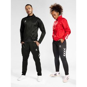 Spodnie treningowe Hummel Core XK Poly. Czarne spodnie dresowe Hummel, bez wzorów. Za 180,00 zł.