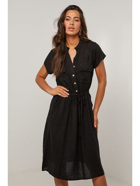 Le Monde du Lin Lniana sukienka w kolorze czarnym rozmiar: 36/38. Czarne sukienki Le Monde du Lin, na co dzień, bez wzorów, ze lnu, klasyczne, bez kołnierzyka, bez ramiączek, midi, proste. Za 127,05 zł.