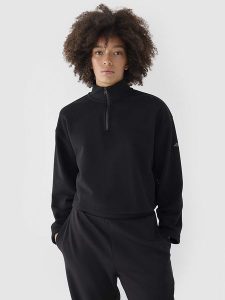 4F Bluza w kolorze czarnym rozmiar: XL. Czarne bluzy 4f, xl, bez wzorów, bez kaptura. Za 61,46 zł.