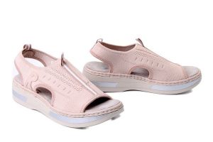 RIEKER V59B5-31 pink, sandały damskie. Czerwone sandały Rieker, bez wzorów, bez obcasa, bez zapięcia. Za 319,90 zł.