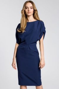 Sukienka elegancka ołówkowa kimonowa z bufiastymi rękawami granatowa. Czerwone sukienki Sukienki.shop, do pracy, l, bez wzorów, z elastanu, biznesowe, bez kołnierzyka, bez ramiączek, midi, dopasowane. Za 249,00 zł.
