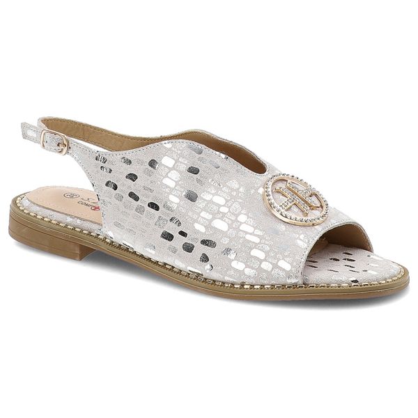 Sandały damskie S. Barski, skórzane na płaskim obcasie we wzorki na płaskim obcasie, srebrne, KV51-094. Szare sandały S.BARSKI, z aplikacjami, bez obcasa, na płaskiej podeszwie, bez zapięcia. Za 161,90 zł.