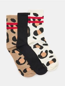 Skarpetki w panterkę 3 pack - wielobarwny. Skarpetki Sinsay, bez wzorów. Za 15,99 zł.