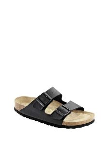 Birkenstock Klapki w kolorze czarnym rozmiar: 36. Czarne klapki Birkenstock, bez wzorów, z materiału, z otwartym noskiem, bez obcasa. Za 306,70 zł.