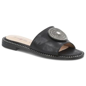 Klapki damskie S. Barski, eleganckie z eko skóry na płaskim obcasie ze sprzączką, czarne, KV51-013. Czarne klapki S.BARSKI, bez wzorów, ze skóry, bez obcasa, na płaskiej podeszwie. Za 109,00 zł.