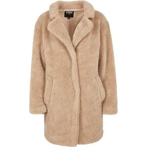 Parka dla kobiet Urban Classic oversized sherpa. Białe kurtki Urban Classics, na zimę, bez wzorów, bez kaptura. Za 340,00 zł.