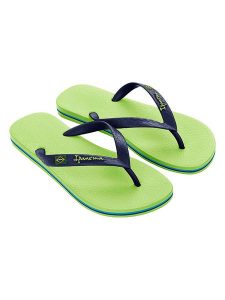 Ipanema Japonki w kolorze zielono-czarnym rozmiar: 43/44. Zielone klapki Ipanema, bez wzorów, z tworzywa sztucznego, z otwartym noskiem, bez obcasa. Za 61,46 zł.