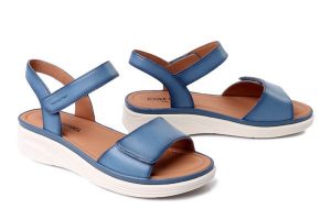 JOSEF SEIBEL 76401 205 597 Sevran 01 slate blue, sandały damskie. Niebieskie sandały Josef Seibel, bez wzorów, ze skóry, bez obcasa, bez zapięcia. Za 369,90 zł.