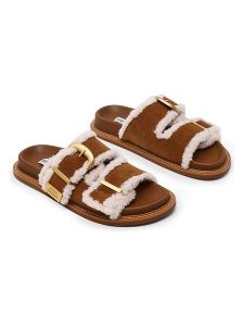 Steve Madden Klapki w kolorze jasnobrązowym rozmiar: 42. Brązowe klapki Steve Madden, bez wzorów, z otwartym noskiem, bez obcasa. Za 236,61 zł.