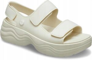 Klapki Dla Dorosłych Crocs Skyline. Brązowe klapki Crocs, bez wzorów, z materiału, bez obcasa. Za 209,99 zł.