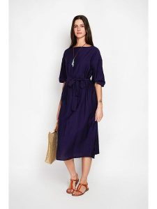 William de Faye Sukienka w kolorze granatowym rozmiar: 40. Niebieskie sukienki William de Faye, bez wzorów, z tkaniny, klasyczne, bez kołnierzyka, bez ramiączek, midi, rozkloszowane. Za 153,71 zł.