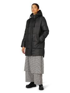 Ilse Jacobsen Kurtka pikowana w kolorze czarnym rozmiar: 38. Czarne kurtki Ilse Jacobsen, bez wzorów, bez kaptura. Za 302,35 zł.