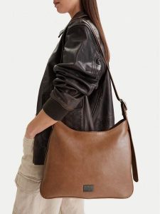 G-Star Raw Torebka C-LDA8480 Brązowy. Brązowe torebki klasyczne G-Star Raw, bez wzorów, z materiału, bez dodatków. Za 179,99 zł.