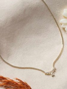 Lodie Silver Pozłacany naszyjnik z cyrkoniami - dł. 45 cm rozmiar: onesize. Szare naszyjniki Lodie Silver, z cyrkonią, metalowe. Za 82,99 zł.