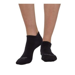 Skarpety krótkie unisex wełniane Brubeck Merino Wool. Czarne skarpetki Brubeck, bez wzorów, z elastanu. Za 26,99 zł.