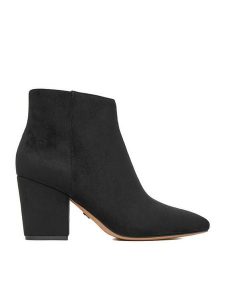 Nine West Botki CEO-ZAKIA-01 Czarny. Czarne botki Nine West, bez wzorów, z materiału, bez obcasa, na słupku, bez zapięcia. Za 269,99 zł.