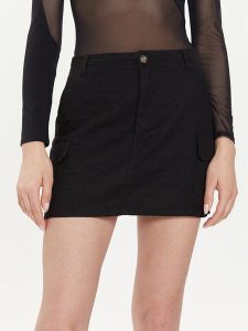 ONLY Spódnica mini Malfy-Caro 15310982 Czarny Regular Fit. Czarne spódnice ONLY, m, bez wzorów, z wiskozy, mini. Za 99,99 zł.