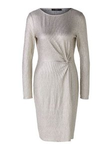 Oui Sukienka w kolorze złotym rozmiar: 42. Żółte sukienki Oui, bez wzorów, bez kołnierzyka, bez ramiączek, midi. Za 173,99 zł.