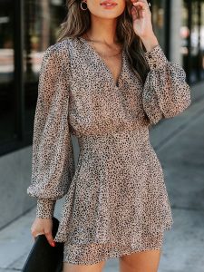 Milan Kiss Sukienka w kolorze beżowym rozmiar: L. Brązowe sukienki Milan Kiss, l, bez wzorów, bez kołnierzyka, bez ramiączek, mini. Za 208,99 zł.