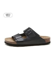 Teegu Klapki w kolorze czarnym rozmiar: 36. Czarne klapki teegu, bez wzorów, z otwartym noskiem, bez obcasa. Za 121,99 zł.