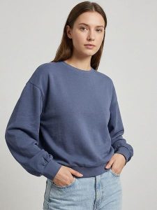 MOSS COPENHAGEN Bluza "Brionna" w kolorze niebieskim rozmiar: XS/S. Niebieskie bluzy Moss Copenhagen, s, bez wzorów, bez kaptura. Za 227,15 zł.