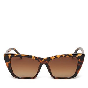 Okulary przeciwsłoneczne DeeZee. Brązowe okulary przeciwsłoneczne DeeZee. Za 49,99 zł.