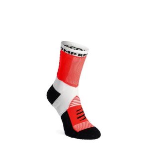 Skarpety biegowe Compressport Ultra Trail Socks v2.0. Czarne skarpetki Compressport, bez wzorów. Za 96,99 zł.
