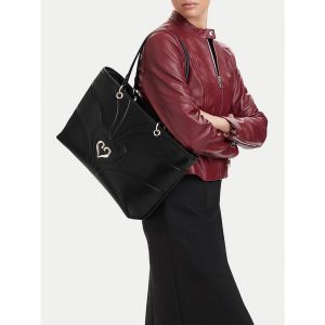 Torebka Eva Minge. Czarne shopper bag Eva Minge, bez wzorów, bez dodatków. Za 299,99 zł.