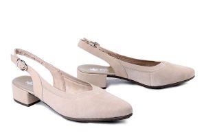 RIEKER 47063-60 beige, czółenka damskie. Brązowe czółenka Rieker, bez wzorów, bez obcasa, na obcasie, bez zapięcia. Za 262,32 zł.