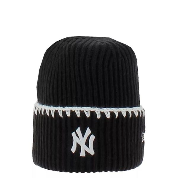 Czapka damska New York Yankees Chunky Topstich. Czarne czapki New Era, bez wzorów, z materiału, eleganckie. Za 147,00 zł.