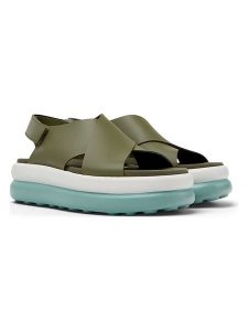 Camper Skórzane sandały "Pelotas Flota" w kolorze kahki na obcasie rozmiar: 38. Brązowe sandały Camper, bez wzorów, z otwartym noskiem, bez obcasa, na koturnie, bez zapięcia. Za 282,99 zł.