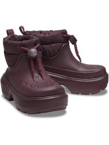Crocs Botki zimowe "Stomp Puff" w kolorze bordowym rozmiar: 41/42. Czerwone botki Crocs, na zimę, bez wzorów, bez obcasa, bez zapięcia. Za 355,78 zł.
