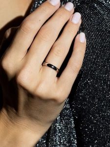 L instant d Or Złoty pierścionek rozmiar: 48. Szare pierścionki L instant d Or, złote. Za 608,99 zł.