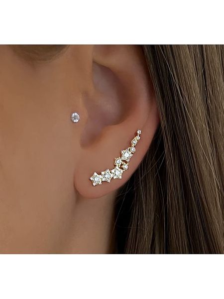 DI GIORGIO Pozłacane kolczyki-wkrętki z cyrkoniami rozmiar: onesize. Żółte kolczyki DI GIORGIO, z cyrkonią, pozłacane. Za 132,05 zł.