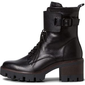 Tamaris Skórzane botki w kolorze czarnym rozmiar: 39. Czarne botki Tamaris, bez wzorów, bez obcasa, bez zapięcia. Za 188,61 zł.