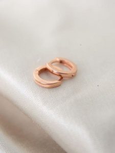 Lodie Silver Srebrne kolczyki-kreole rozmiar: onesize. Szare kolczyki Lodie Silver, srebrne. Za 54,95 zł.