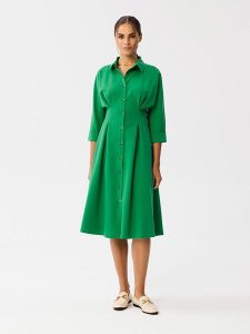 Stylove Sukienka w kolorze zielonym rozmiar: XL. Zielone sukienki Stylove, xl, bez wzorów, bez kołnierzyka, bez ramiączek, midi. Za 289,95 zł.