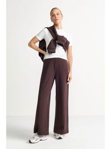 Rich & Royal Spodnie dresowe w kolorze brązowym rozmiar: S. Brązowe spodnie dresowe Rich & Royal, s, bez wzorów, z dresówki. Za 269,95 zł.