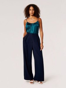 Apricot Top w kolorze granatowym rozmiar: L. Niebieskie topy Apricot, l, bez wzorów, bez kołnierzyka, bez ramiączek. Za 56,99 zł.