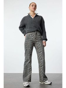 Trendyol Dżinsy - Comfort fit - w kolorze beżowo-czarnym rozmiar: 42. Brązowe jeansy Trendyol, bez wzorów, z podwyższonym stanem. Za 114,17 zł.