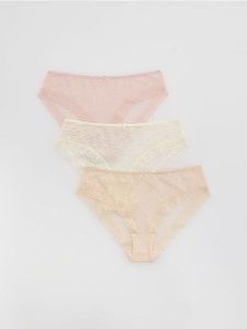 Koronkowe majtki figi 3 pack - kremowy. Białe figi Reserved, bez wzorów, z koronki. Za 59,99 zł.