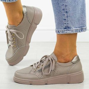 Taupe skórzane półbuty damskie Vinceza 88019. Półbuty VINCEZA, na lato, bez wzorów, z jeansu, bez obcasa, na platformie, bez zapięcia. Za 219,00 zł.