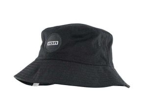 Kapelusz do sportów wodnych ION Bucket Hat Black 2022. Czarne kapelusze ION, bez wzorów, sportowe. Za 139,00 zł.