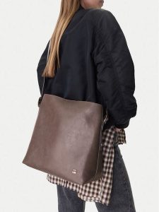 G-Star Raw Torebka C-LDA8441 Szary. Szare torebki klasyczne G-Star Raw, bez wzorów, z materiału, bez dodatków. Za 229,99 zł.