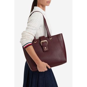 Torebka Beverly Hills Polo Club. Czerwone shopper bag Beverly Hills Polo Club, bez wzorów, bez dodatków. Za 229,99 zł.