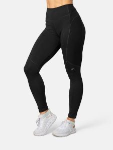 KARI TRAA Legginsy sportowe "Linnea" w kolorze czarnym rozmiar: M. Czarne legginsy Kari Traa, m, bez wzorów, z podwyższonym stanem, outdoorowe. Za 229,95 zł.